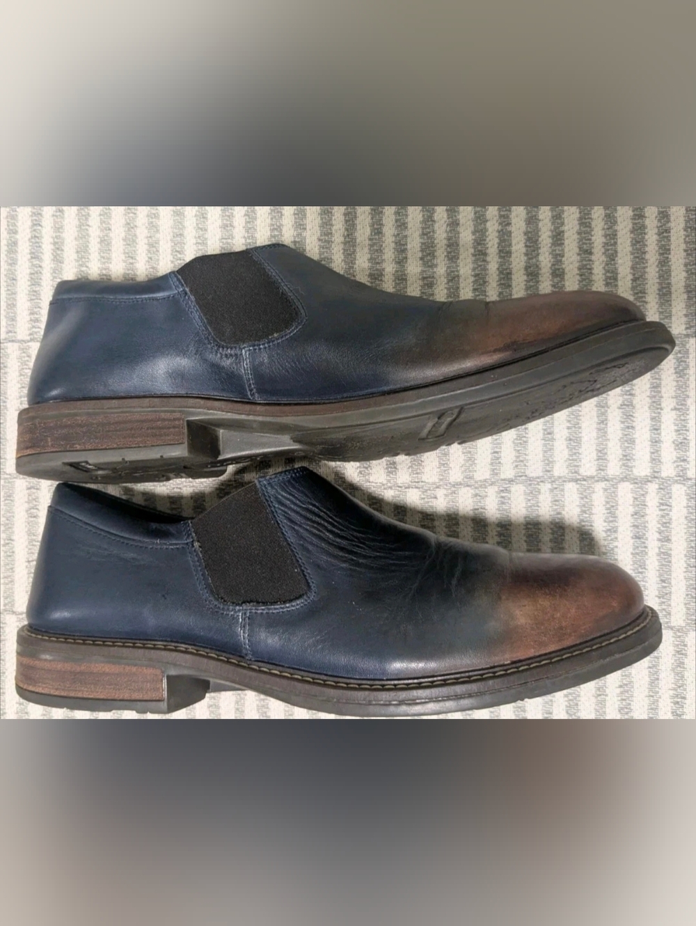 Naot Men’s Not Boring Navy Leather Slip-Ons w/ Brown Burnished Toe Caps Size 42